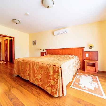 Pannon Hotel Bejelentkezes 20 Oraig, Check-In Until 20 O'Clock, Einchecken Bis 20 Uhr Mohács 외부 사진