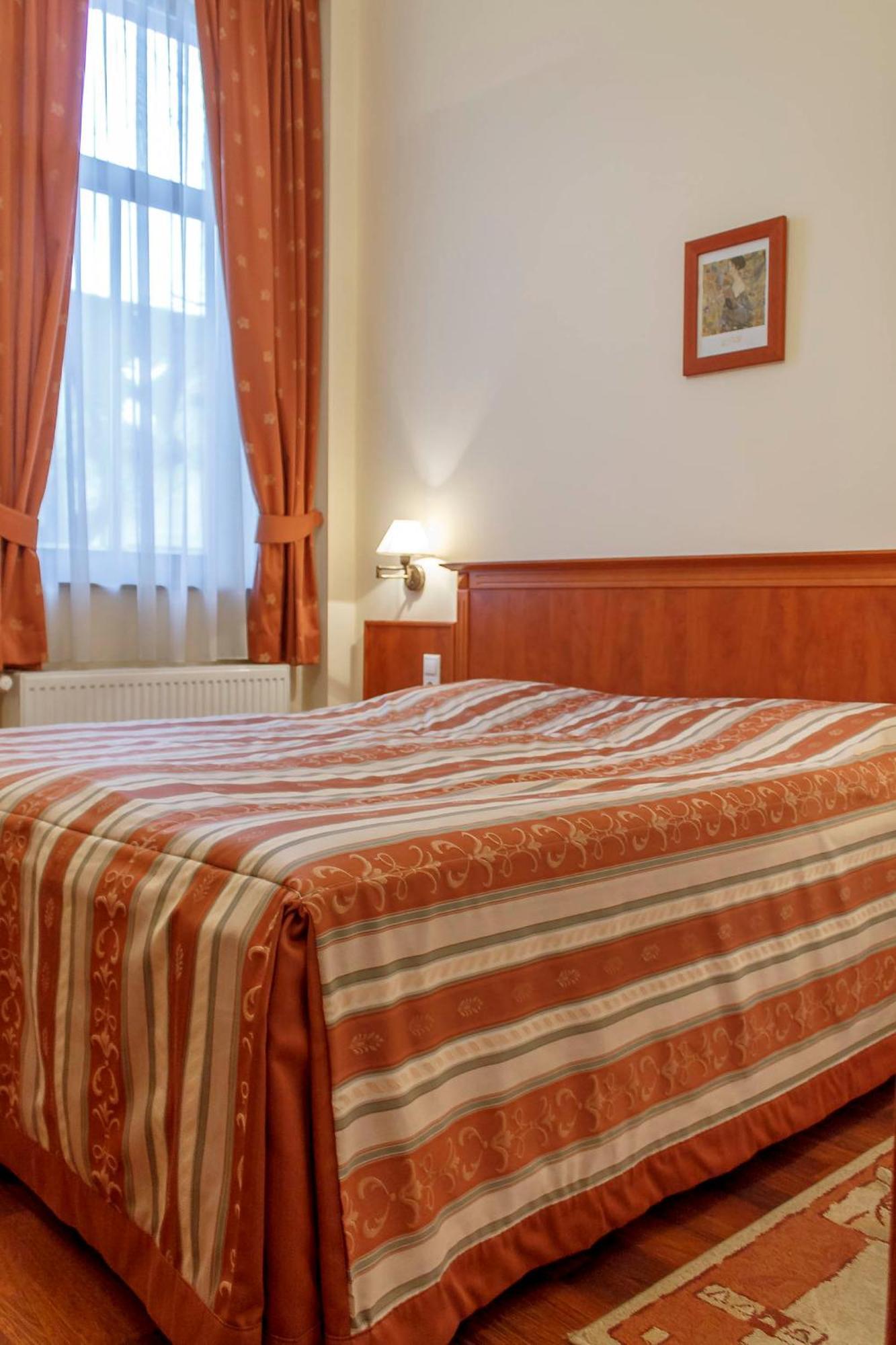 Pannon Hotel Bejelentkezes 20 Oraig, Check-In Until 20 O'Clock, Einchecken Bis 20 Uhr Mohács 외부 사진