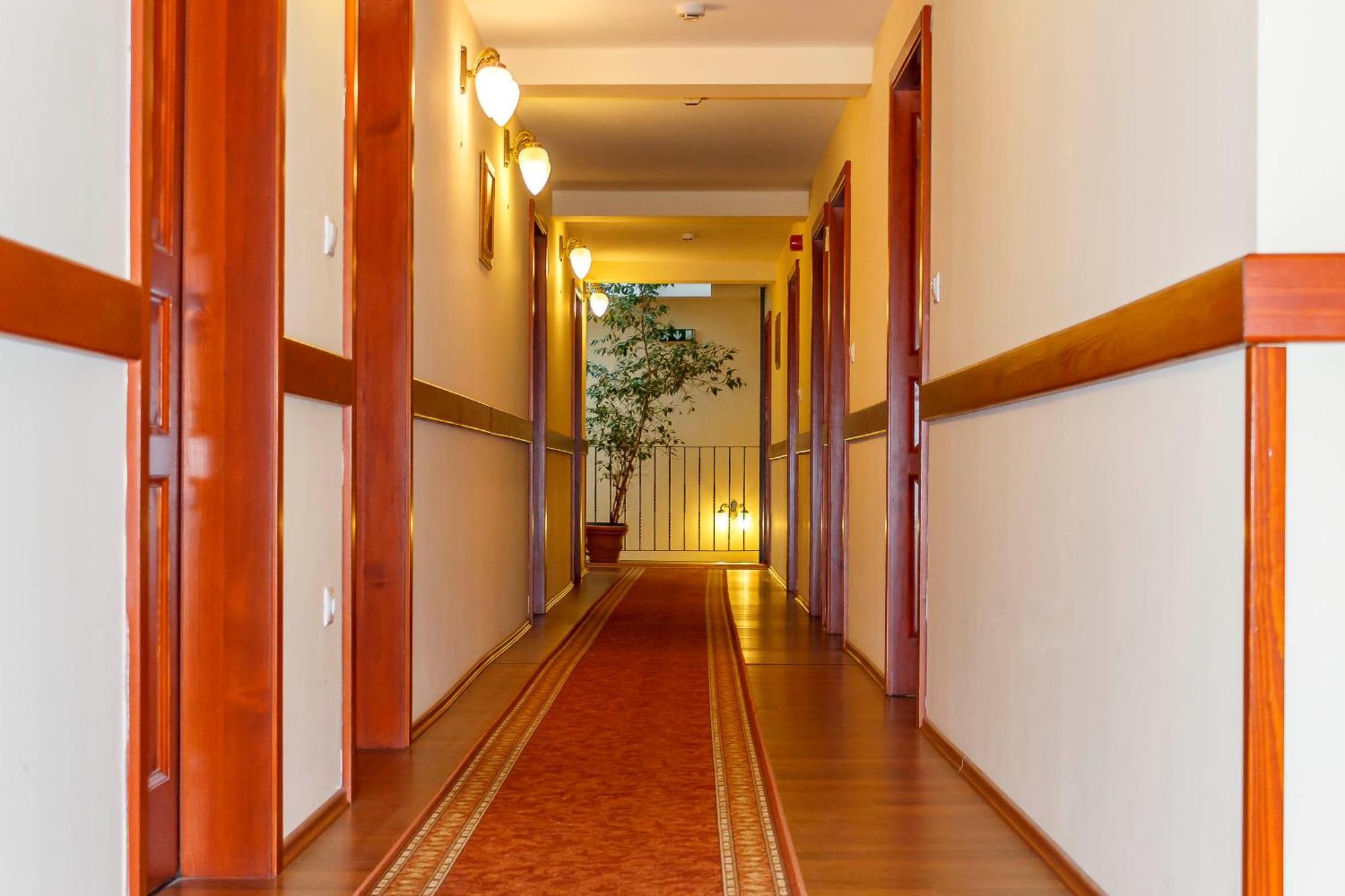 Pannon Hotel Bejelentkezes 20 Oraig, Check-In Until 20 O'Clock, Einchecken Bis 20 Uhr Mohács 외부 사진