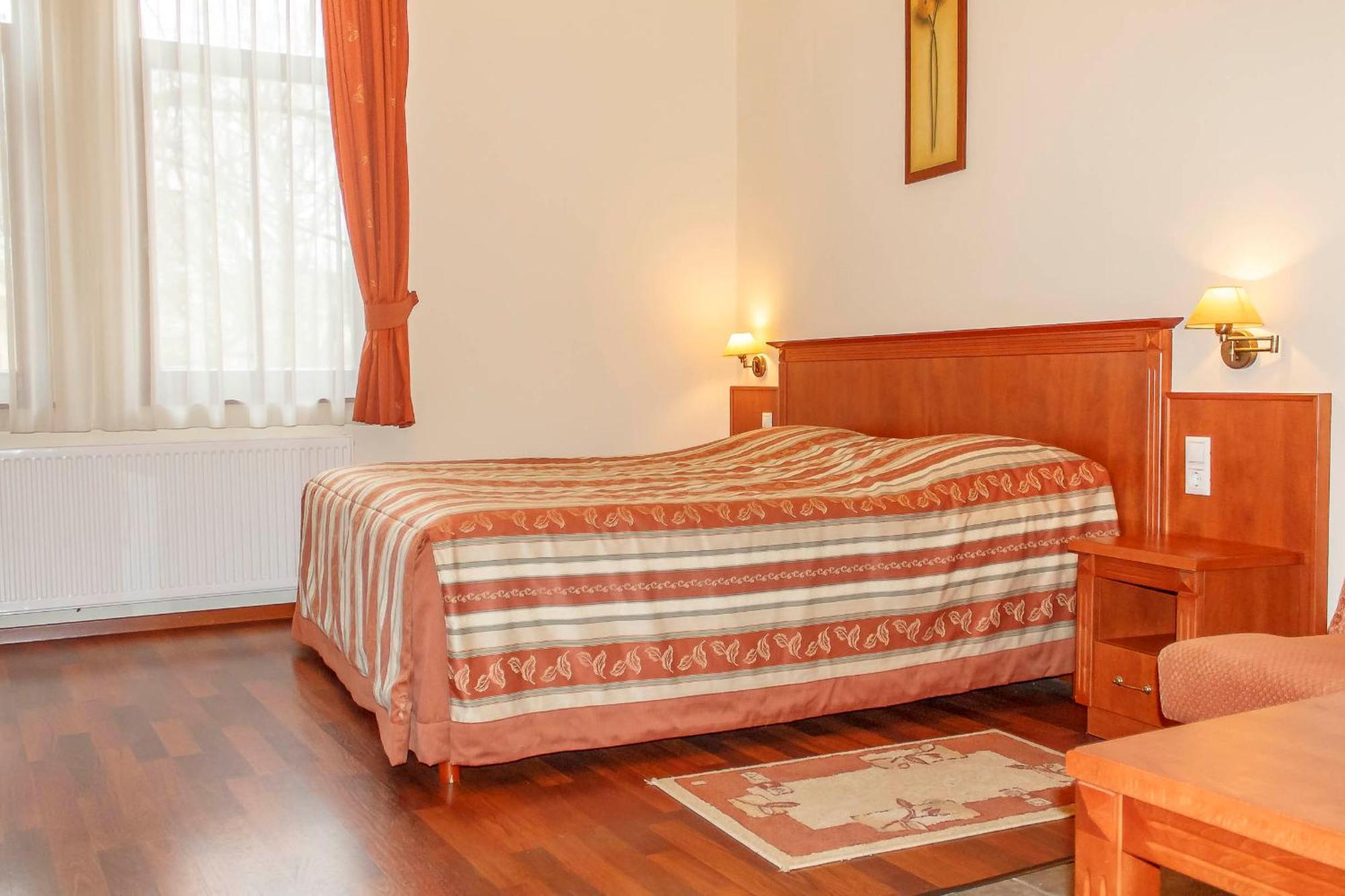Pannon Hotel Bejelentkezes 20 Oraig, Check-In Until 20 O'Clock, Einchecken Bis 20 Uhr Mohács 외부 사진