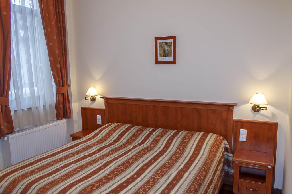 Pannon Hotel Bejelentkezes 20 Oraig, Check-In Until 20 O'Clock, Einchecken Bis 20 Uhr Mohács 외부 사진