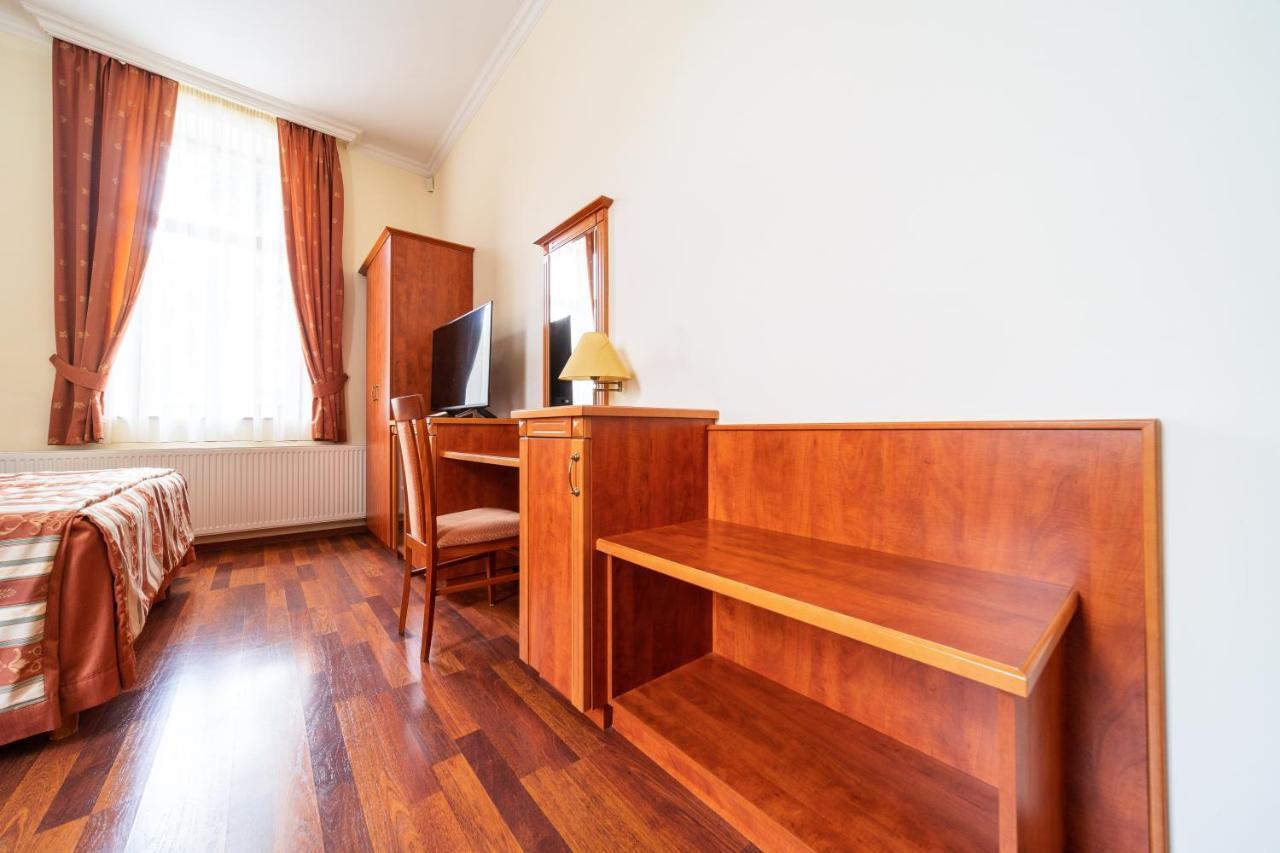 Pannon Hotel Bejelentkezes 20 Oraig, Check-In Until 20 O'Clock, Einchecken Bis 20 Uhr Mohács 외부 사진