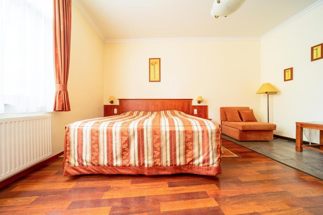 Pannon Hotel Bejelentkezes 20 Oraig, Check-In Until 20 O'Clock, Einchecken Bis 20 Uhr Mohács 외부 사진