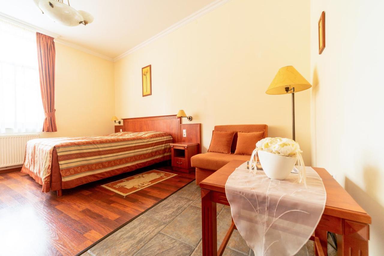 Pannon Hotel Bejelentkezes 20 Oraig, Check-In Until 20 O'Clock, Einchecken Bis 20 Uhr Mohács 외부 사진