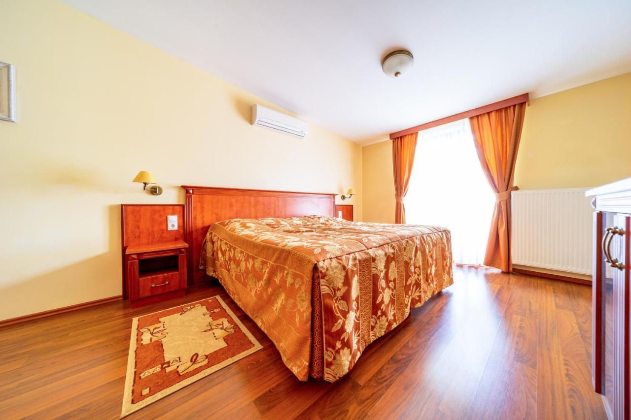Pannon Hotel Bejelentkezes 20 Oraig, Check-In Until 20 O'Clock, Einchecken Bis 20 Uhr Mohács 외부 사진