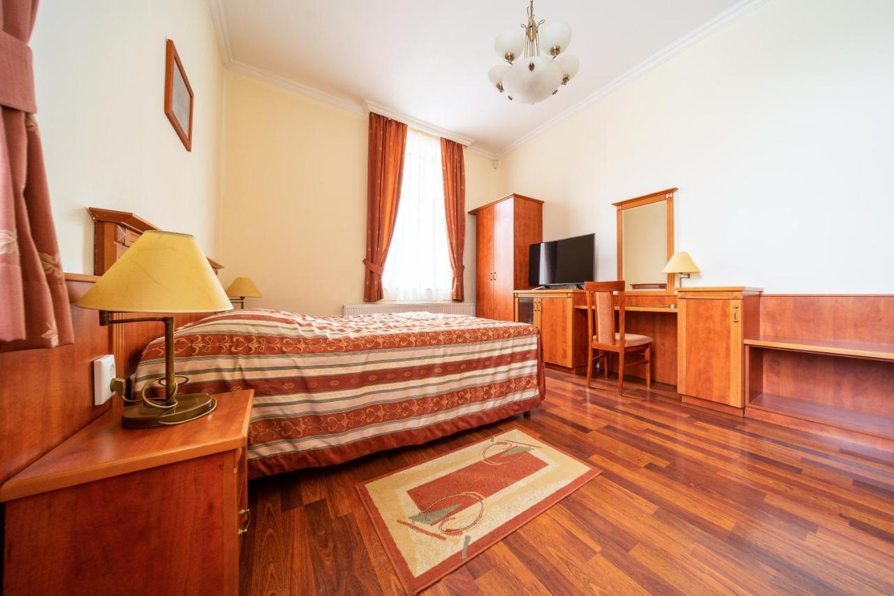 Pannon Hotel Bejelentkezes 20 Oraig, Check-In Until 20 O'Clock, Einchecken Bis 20 Uhr Mohács 외부 사진