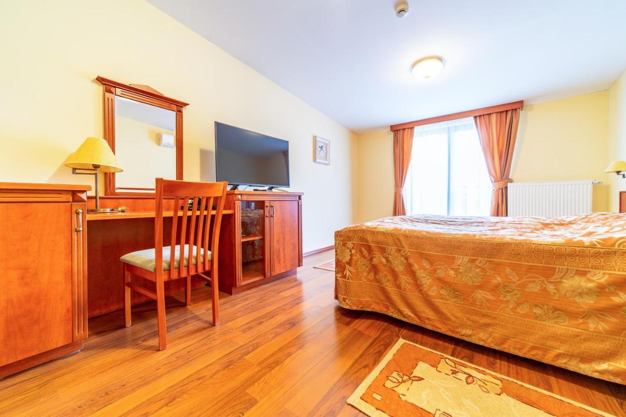 Pannon Hotel Bejelentkezes 20 Oraig, Check-In Until 20 O'Clock, Einchecken Bis 20 Uhr Mohács 외부 사진