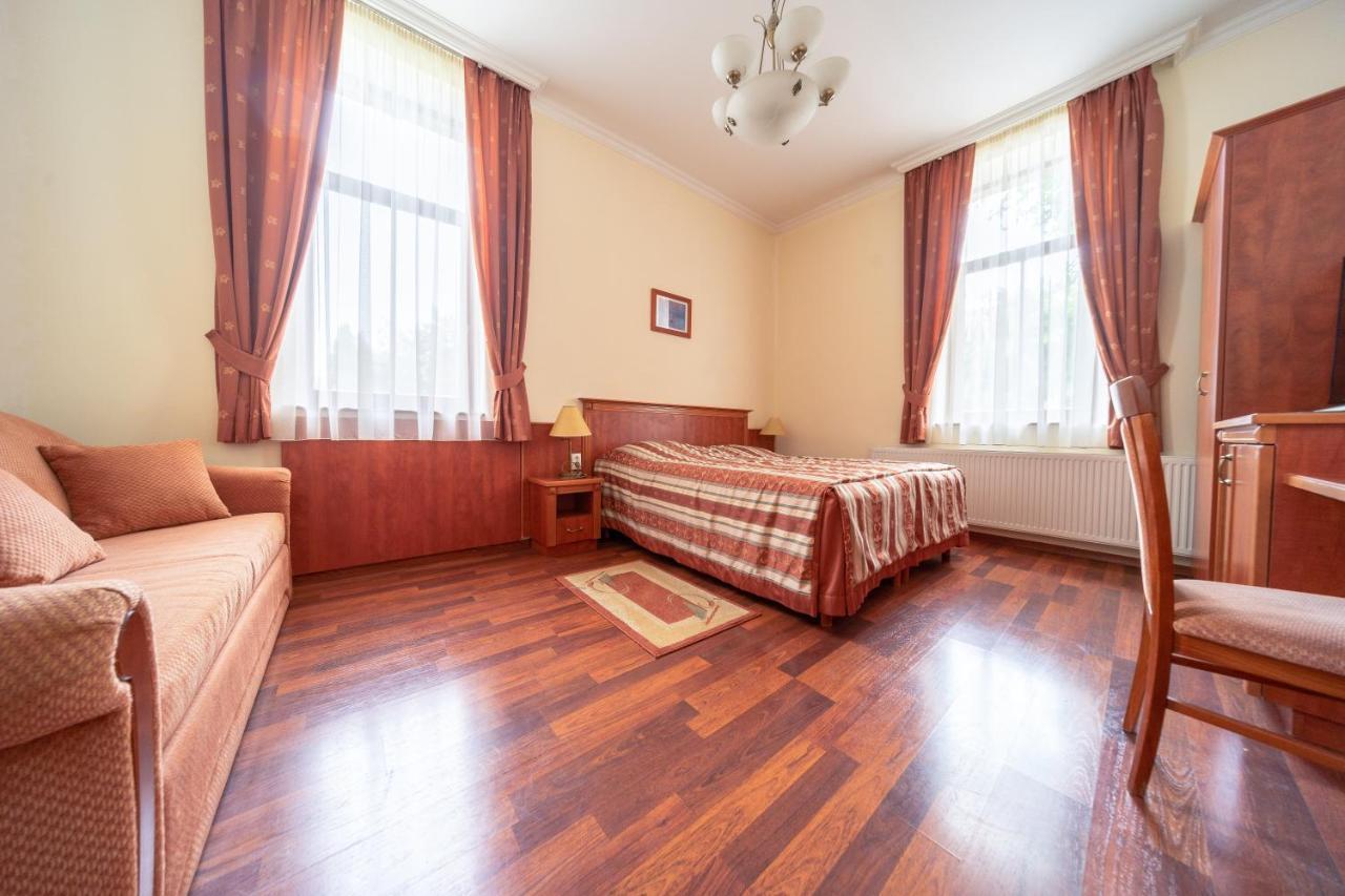 Pannon Hotel Bejelentkezes 20 Oraig, Check-In Until 20 O'Clock, Einchecken Bis 20 Uhr Mohács 외부 사진