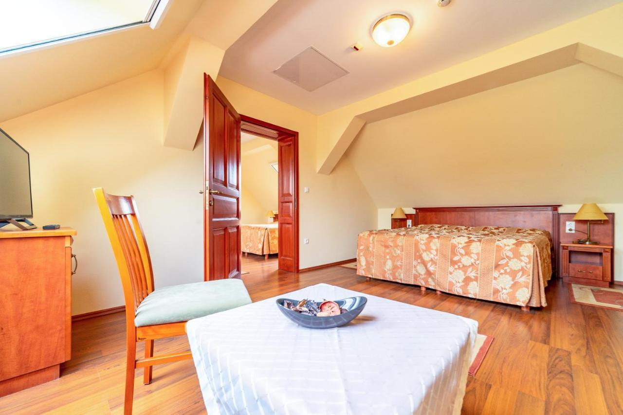 Pannon Hotel Bejelentkezes 20 Oraig, Check-In Until 20 O'Clock, Einchecken Bis 20 Uhr Mohács 외부 사진